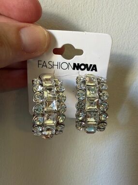 Fashion Nova Clear Crystal Oval Hoop Earrings